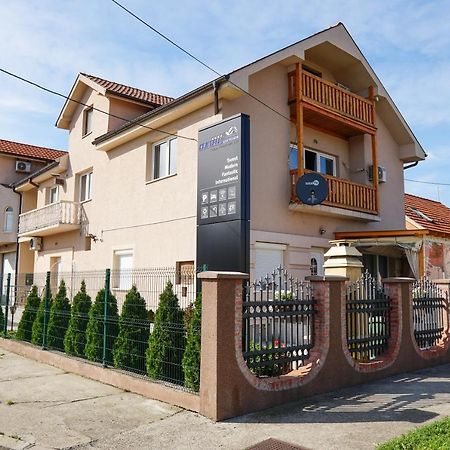 Kristall Apartments Šabac Екстериор снимка